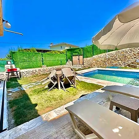 Vista Vills Hotel 3*